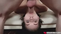 Oynat Alex Jett ve Natalie Porkman, Deepthroat ve Yüz Lanetiyle Ateşli Üvey Kardeş Oral Seks Oturumunda