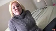 Reproducir Madura con grandes tetas folla duro con su marido chupador