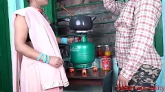 Jouer Desi indiano sesso: calda sessione di chudai dopo intense chiacchiere sporche - nuovo video hindi XXX