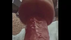 Abspielen Erleben Sie intensives Vergnügen: Maschine fickt meinen großen Schwanz mit Fleshlight