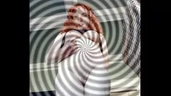 Jouer La déesse de la milf rousse vous hypnotise avec un adoration de la chatte douce