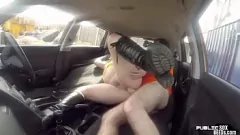 Redare Studentul de conducere dolofan primește o mașină publică de către tutor